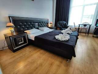 Гостевой дом Элит Хаус Сочи Двухместный номер Делюкс с 1 кроватью или 2 отдельными кроватями, вид на море-2