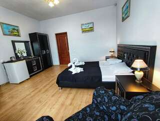 Гостевой дом Элит Хаус Сочи Двухместный номер Делюкс с 1 кроватью или 2 отдельными кроватями, вид на море-3